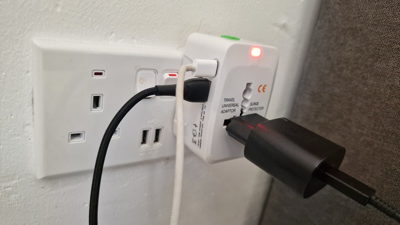 Malta plug adapter